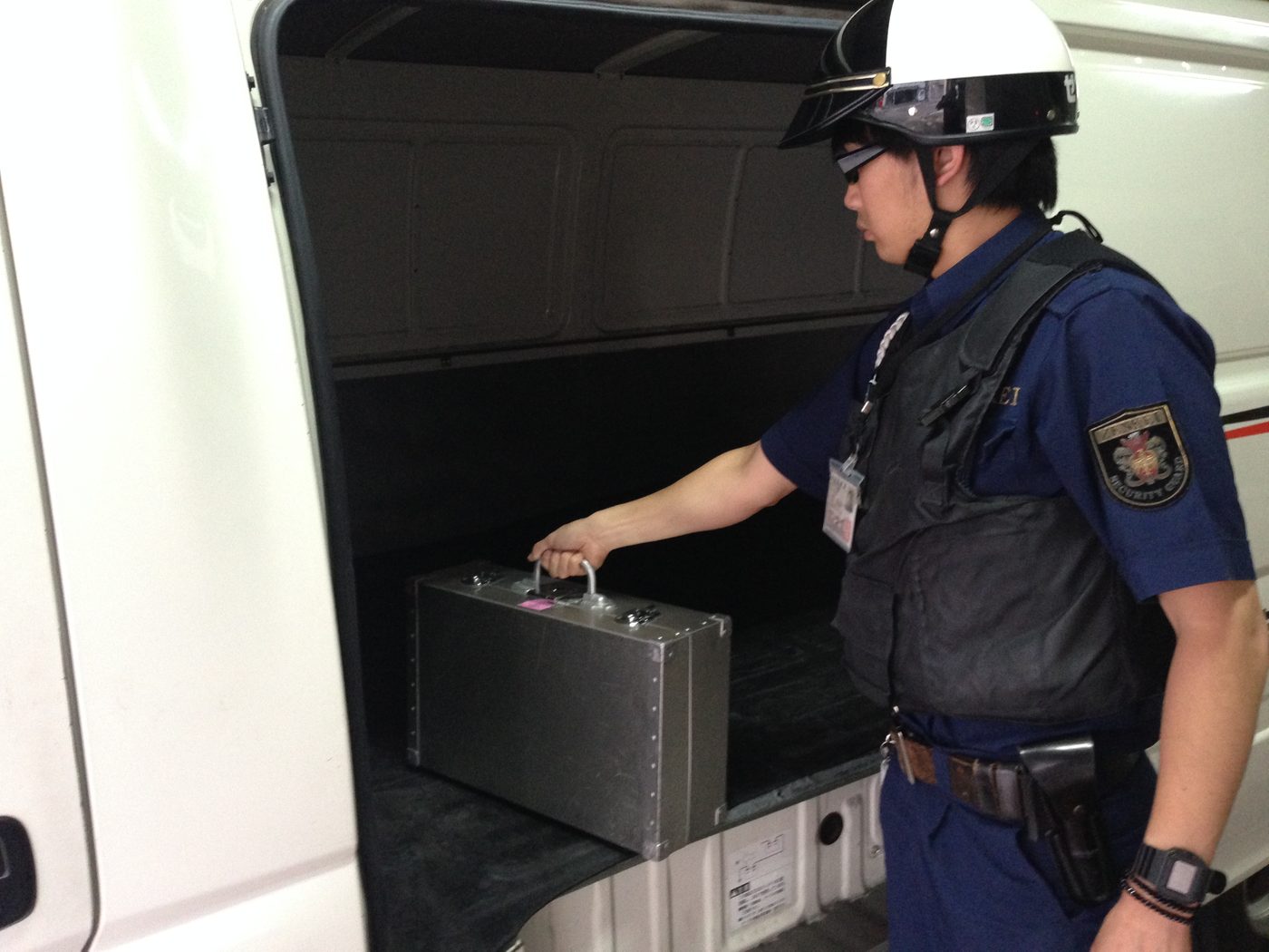 貴重品運搬警備の様子