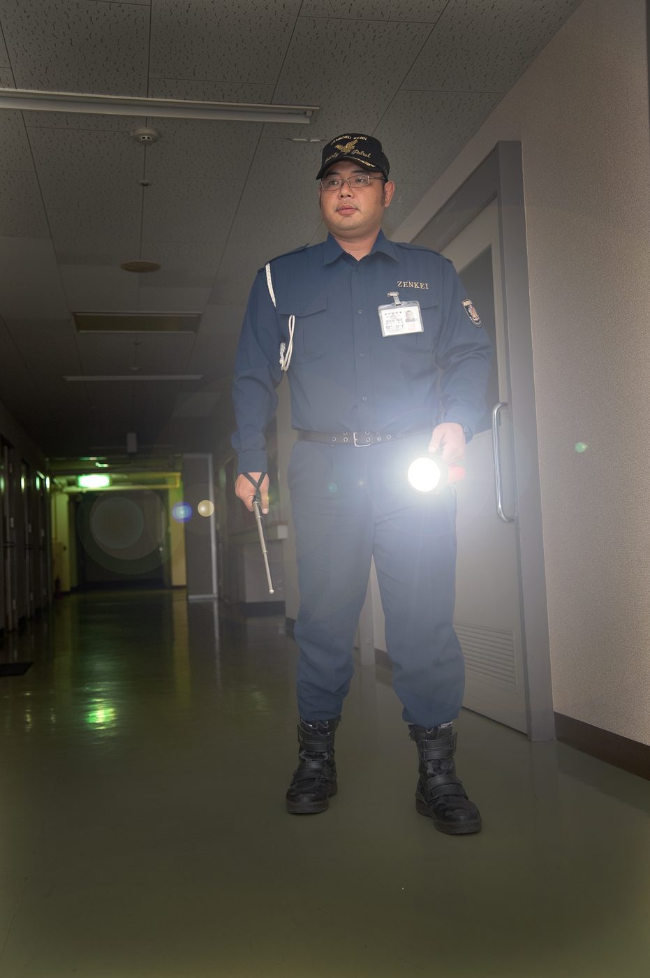施設常駐警備の警備員
